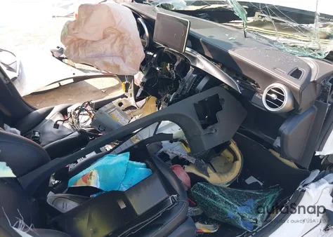 2015 Mercedes-Benz C 300 4Matic/Luxury 4Matic/Sport 4Matic из США, поврежденный, VIN 55SWF4KB8FU033271